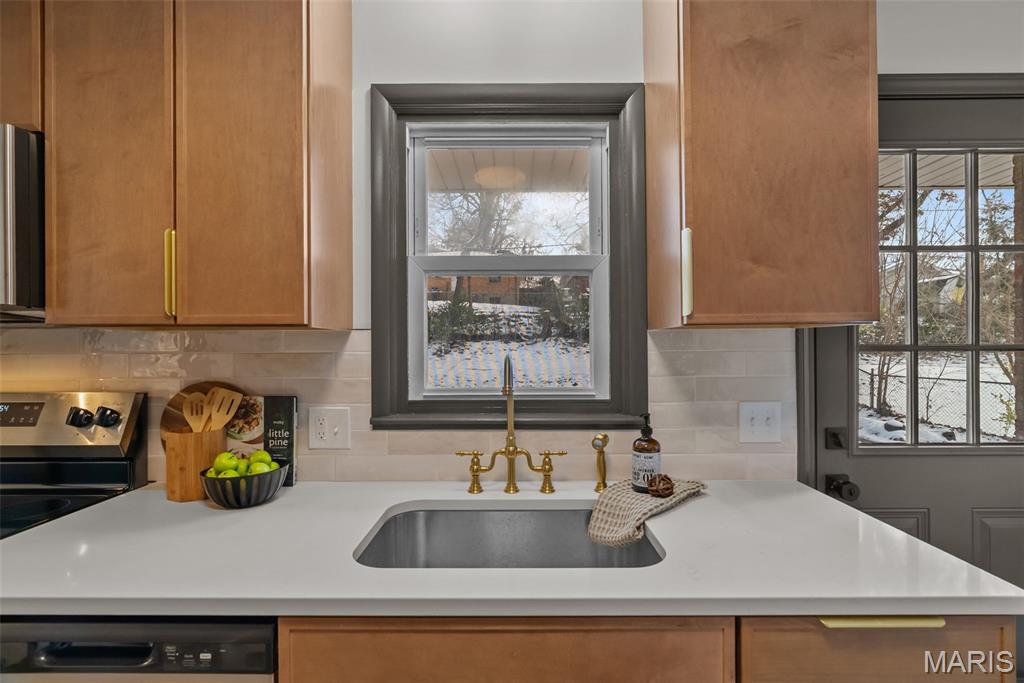 816 South Ballas Road Kirkwood, MO 63122 - Photo 13 of 24