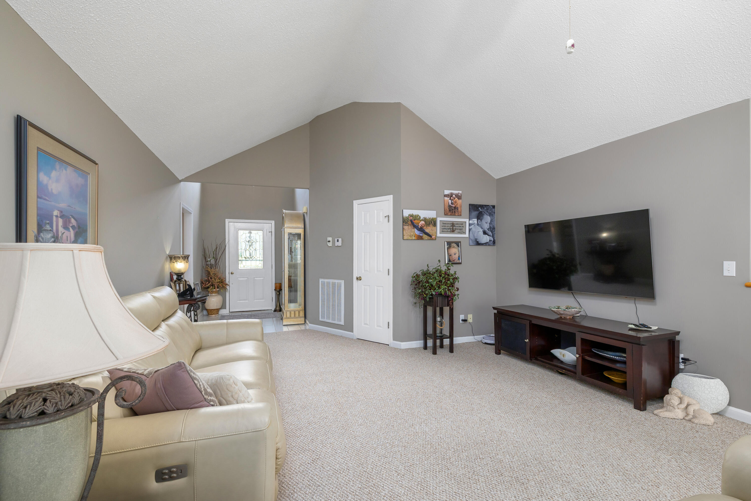 85 Ridge Lake Drive Manning, SC 29102 - Photo 22 of 62 GREAT ROOM