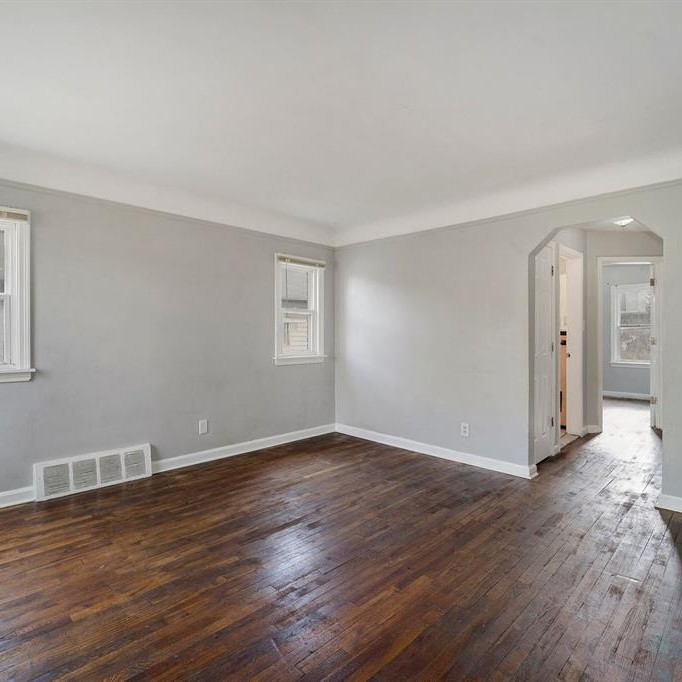 13757 Castleton Street Detroit, MI 48227 - Photo 5 of 23 Photo 5