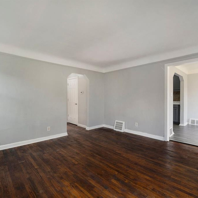 13757 Castleton Street Detroit, MI 48227 - Photo 6 of 23 Photo 6