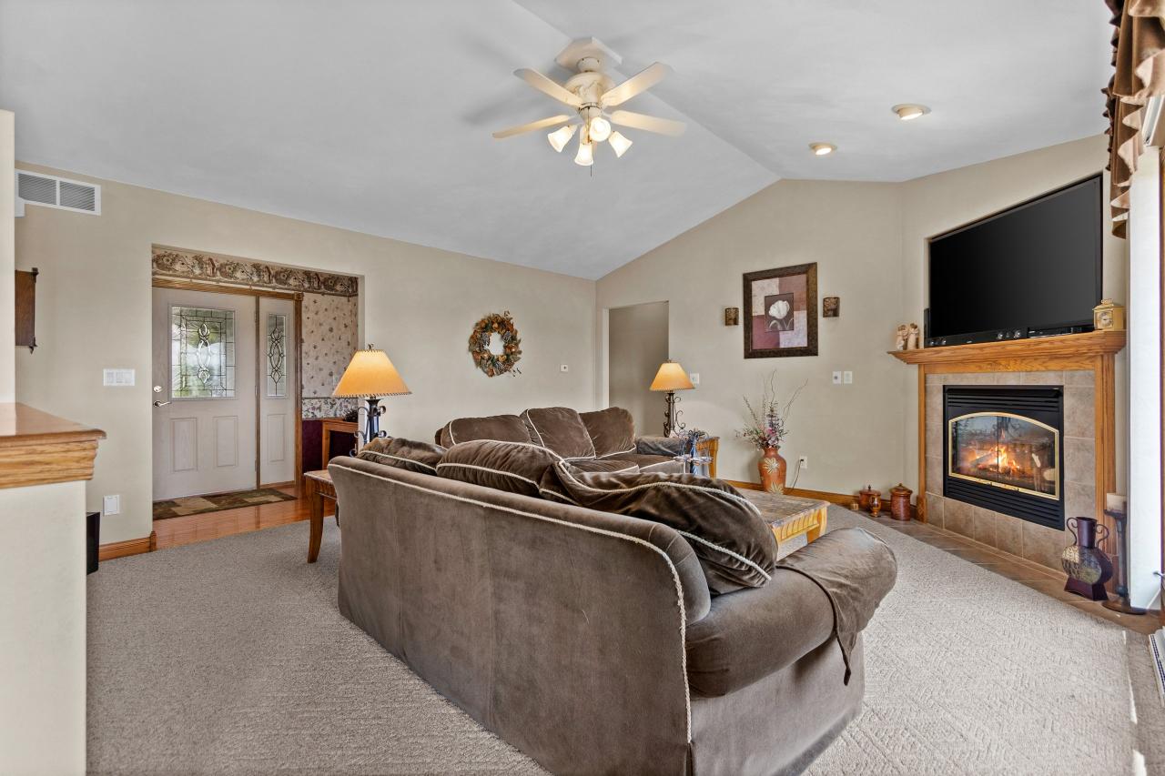 4255 Other Appleton, WI 54913 - Photo 15 of 54 Gallery Image 15