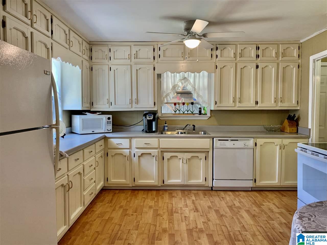 480 Cox Cove Road Hayden, AL 35079 - Photo 9 of 40