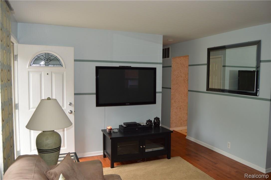 47300 Roland Street Utica, MI 48317 - Photo 21 of 36 DSC_0519.JPG