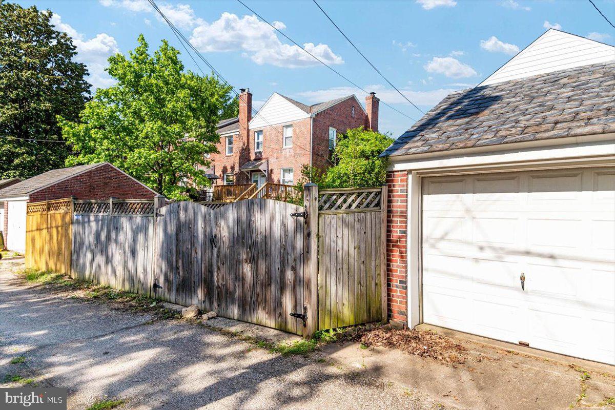 3613 Ednor Road Baltimore, MD 21218 - Photo 32 of 34