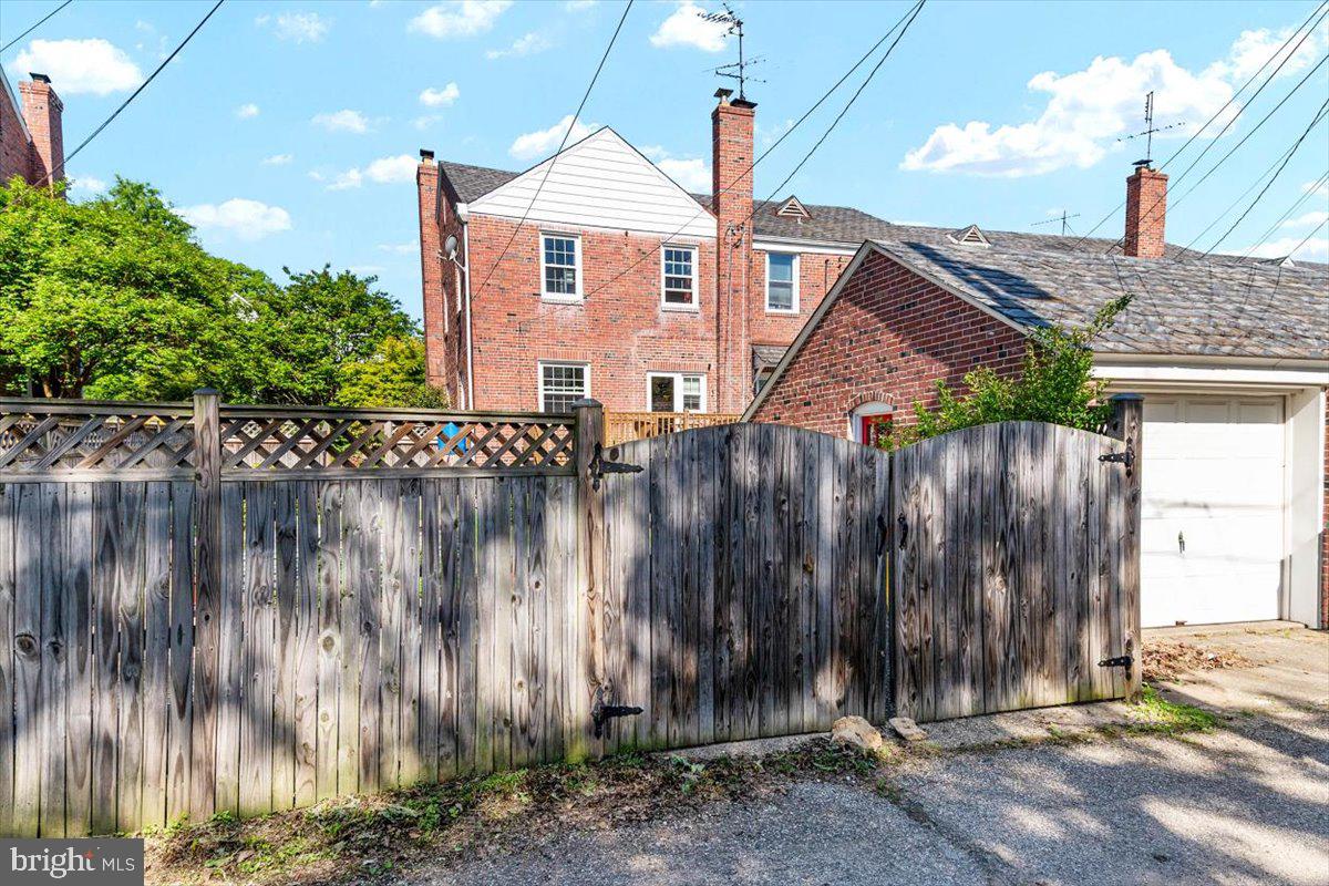 3613 Ednor Road Baltimore, MD 21218 - Photo 33 of 34