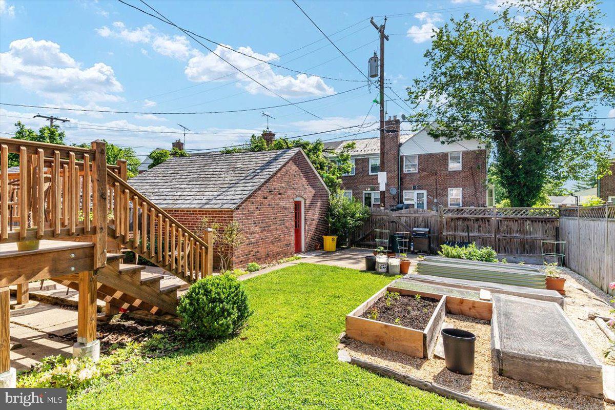 3613 Ednor Road Baltimore, MD 21218 - Photo 4 of 34