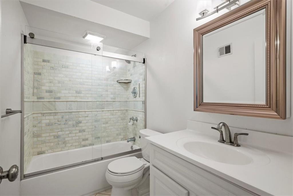 428 Country View Court Pittsburgh, PA 15205 - Photo 19 of 28 a bathroom with a sink toilet and shower