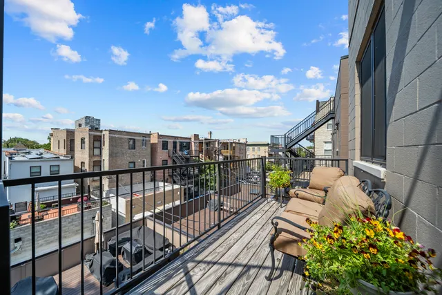 $499,000 | 4816 South St Lawrence Avenue, Unit 302, Chicago, IL 60615