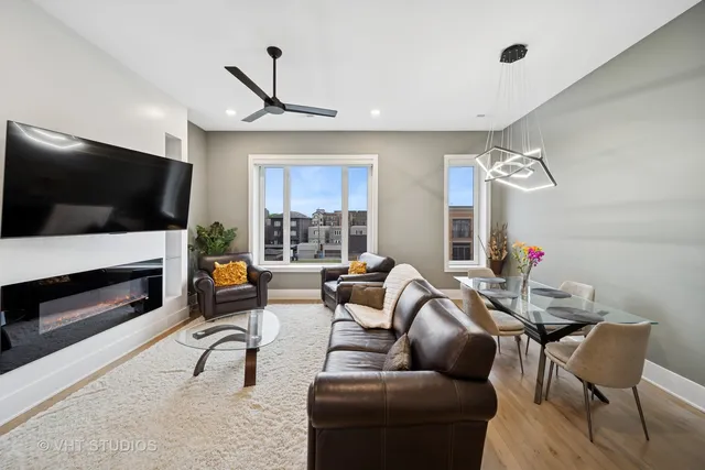 $499,000 | 4816 South St Lawrence Avenue, Unit 302, Chicago, IL 60615