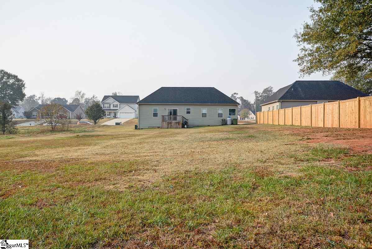 363 Bright Farm Road Duncan, SC 29334 - Photo 5 of 23