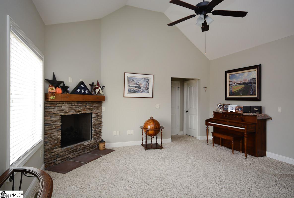 363 Bright Farm Road Duncan, SC 29334 - Photo 9 of 23