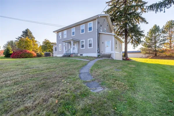 $1,600 | 757 Holt Road, Unit 2, Webster, NY 14580