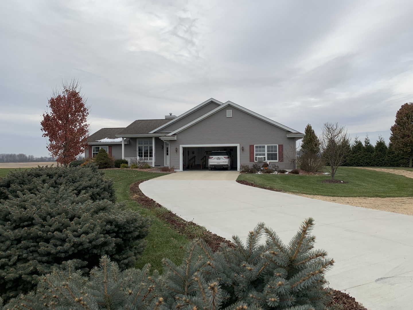 1447 Nauman Road Amboy, IL 61310 - Photo 1 of 37