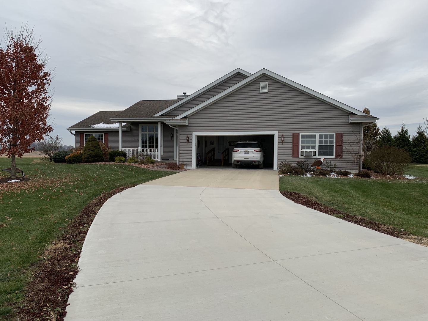 1447 Nauman Road Amboy, IL 61310 - Photo 2 of 37