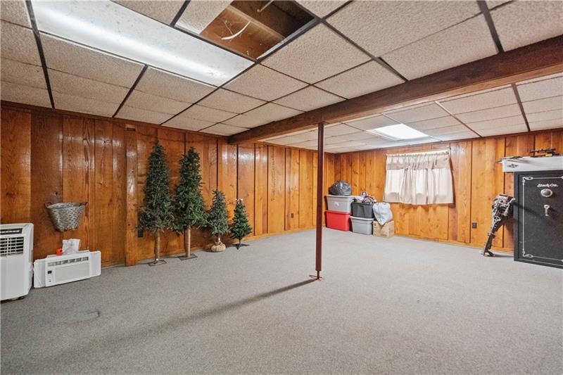 5158 McCandless Road Butler, PA 16001 - Photo 33 of 41 a view of an empty room with a window