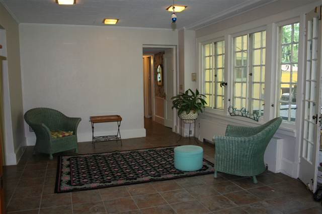 11 Westover Road Troy, NY 12180 - Photo 5 of 12 Photo 5
