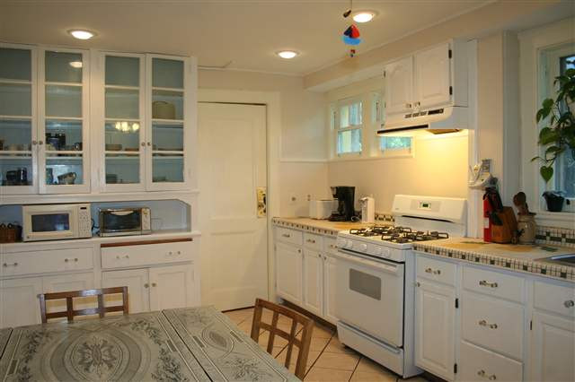 11 Westover Road Troy, NY 12180 - Photo 6 of 12 Photo 6