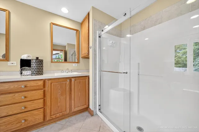 $639,900 | 225 Elmwood Drive, Naperville, IL 60540