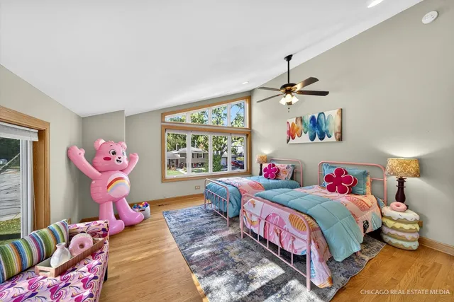 $639,900 | 225 Elmwood Drive, Naperville, IL 60540