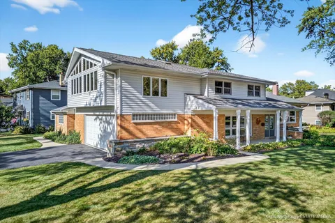 $599,000 | 225 Elmwood Drive, Naperville, IL 60540