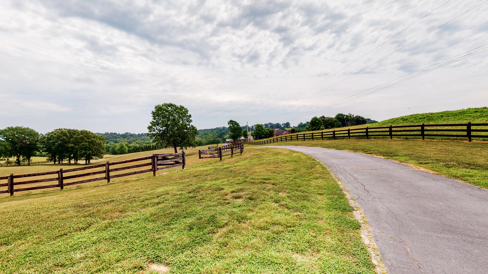 885 Southerland Road Dickson, TN 37055 - Photo 38 of 40 a view of a swimming pool with a lake view