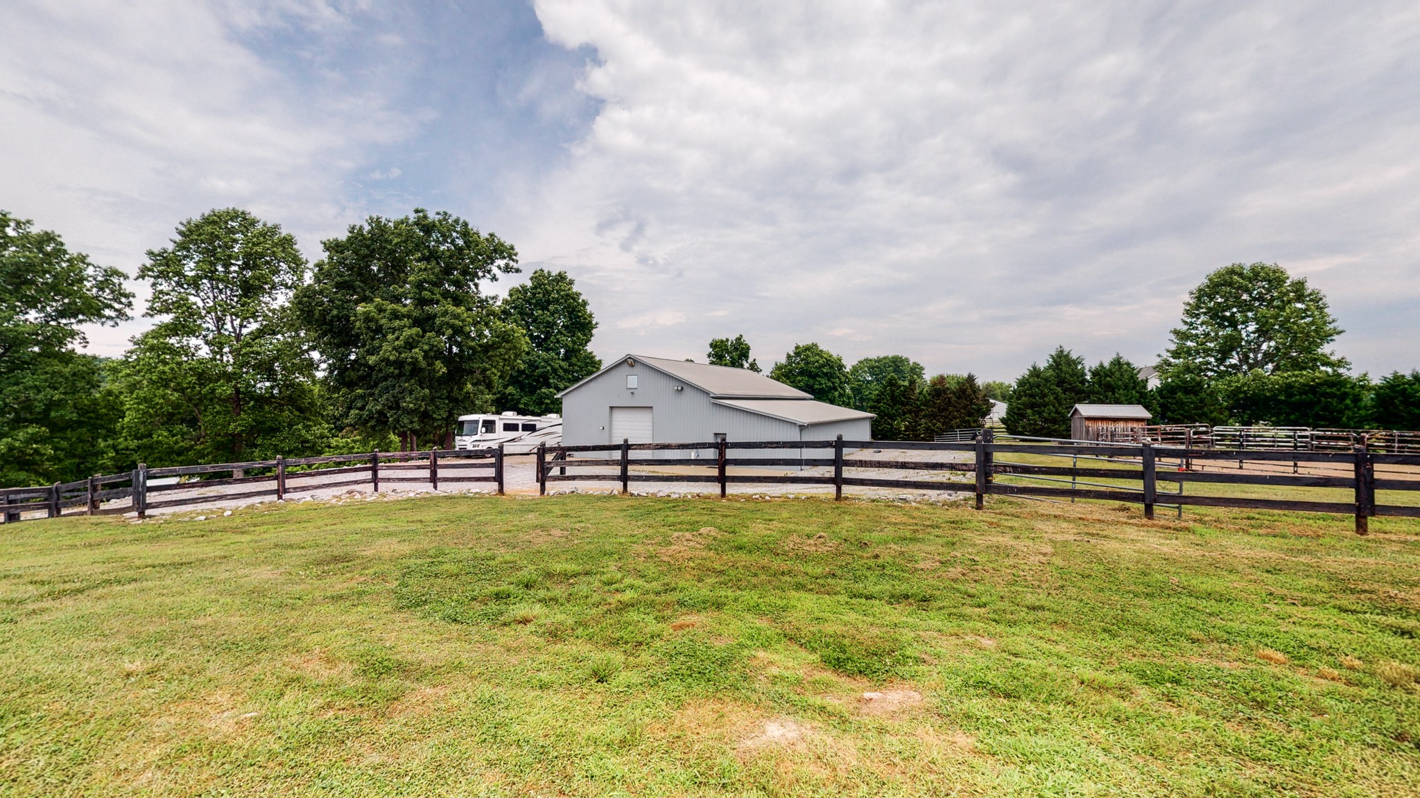 885 Southerland Road Dickson, TN 37055 - Photo 7 of 40 a swimming pool with wooden fence
