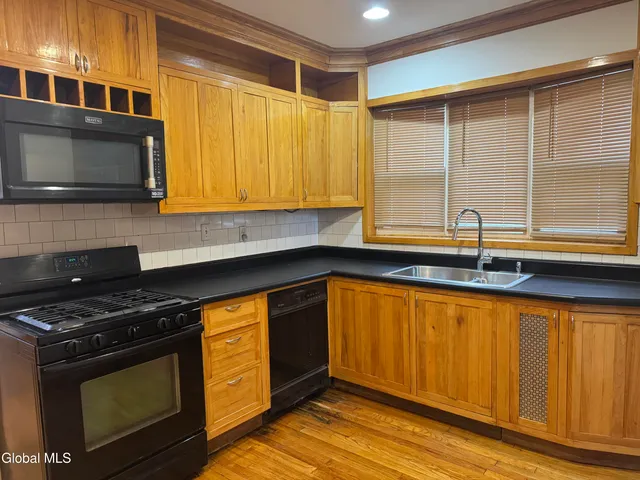 $1,700 | 147 Homestead Avenue, Unit 1, Albany, NY 12203