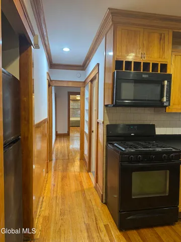 $1,700 | 147 Homestead Avenue, Unit 1, Albany, NY 12203