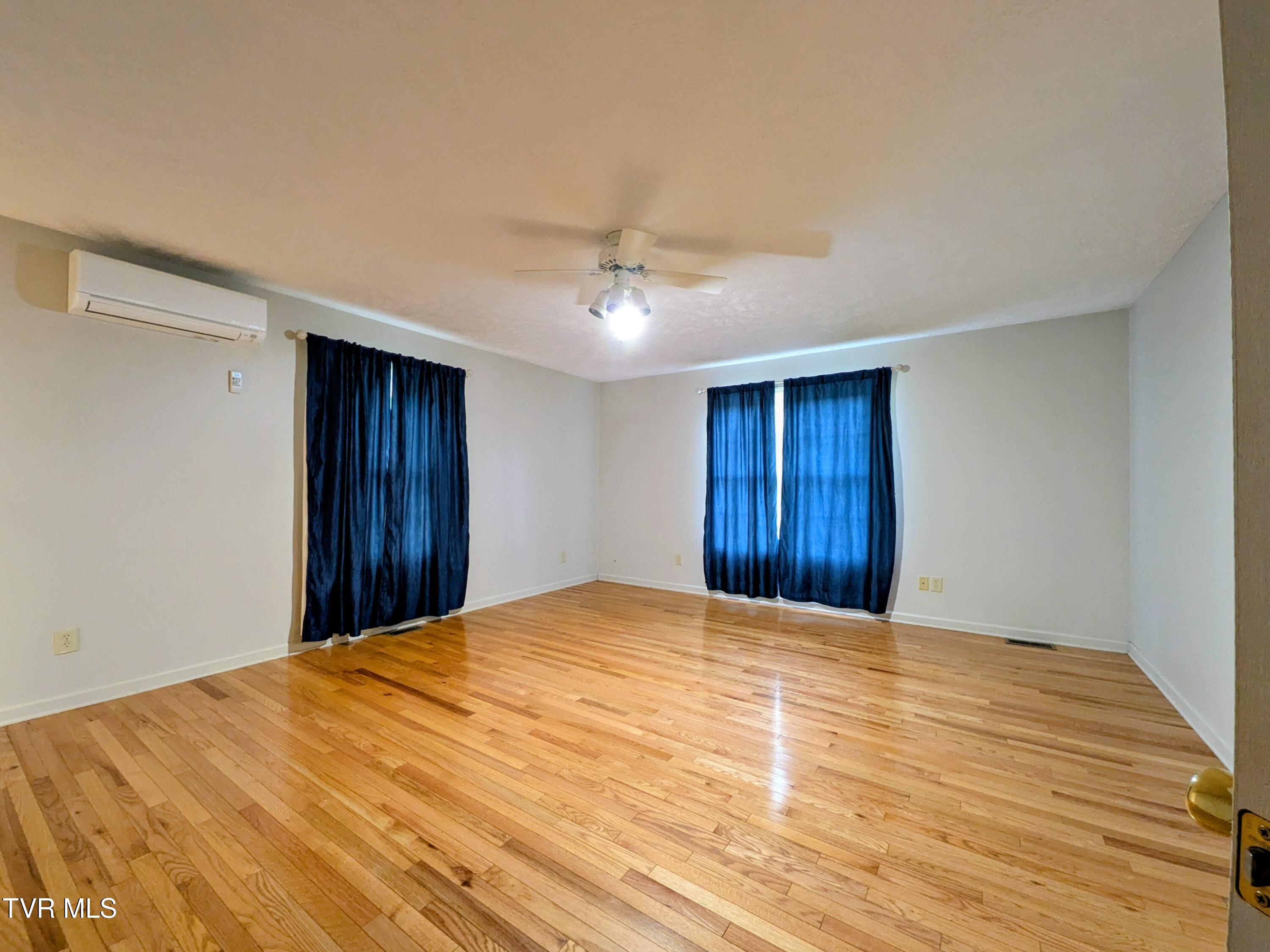 113 Nave Hollow Road Elizabethton, TN 37643 - Photo 14 of 91 Primary Bedroom