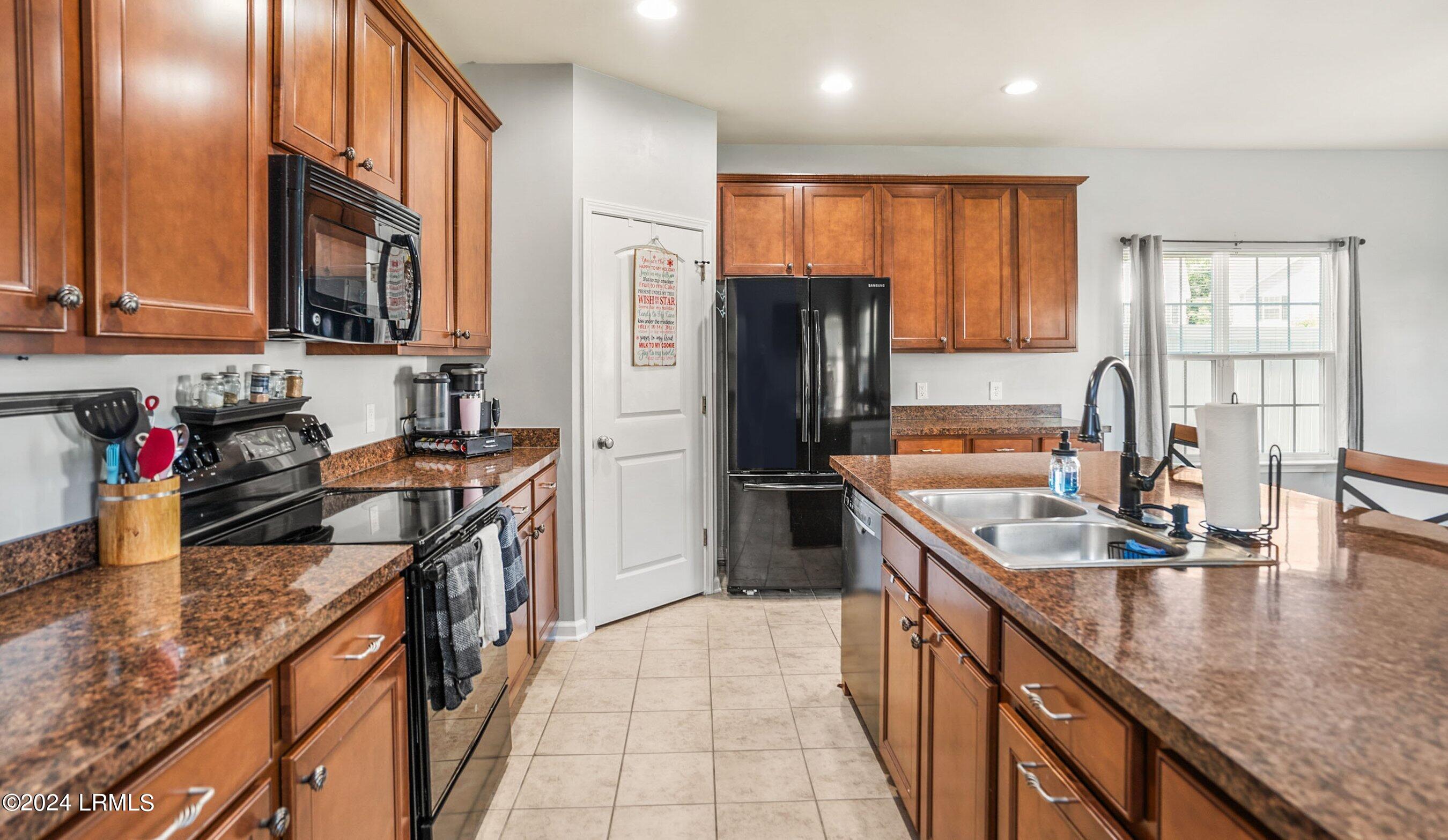 109 Glory Road Beaufort, SC 29906 - Photo 13 of 34 DSC00058-50-1.jpg-SMALL
