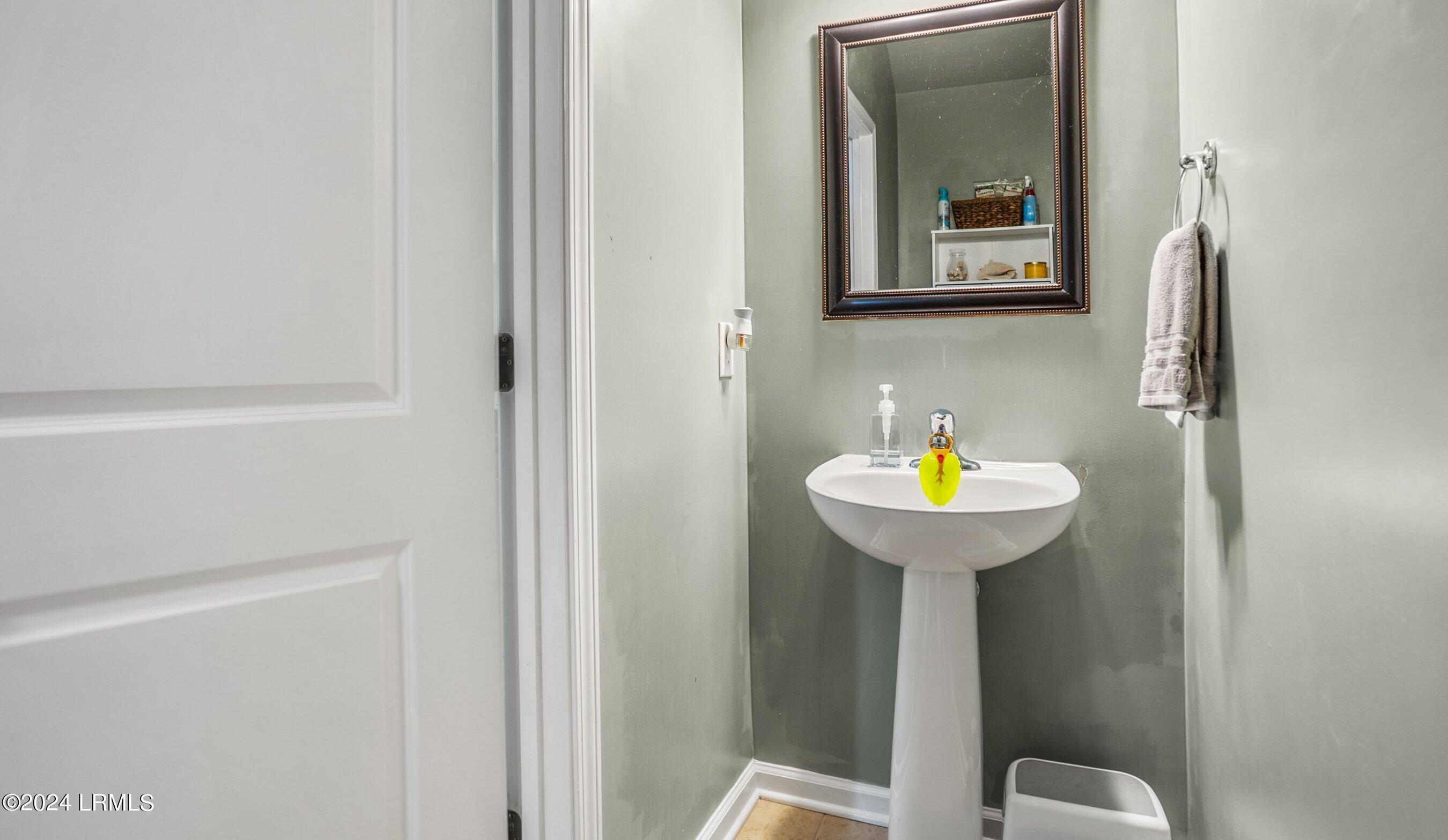 109 Glory Road Beaufort, SC 29906 - Photo 16 of 34 DSC00073-65-1.jpg-SMALL