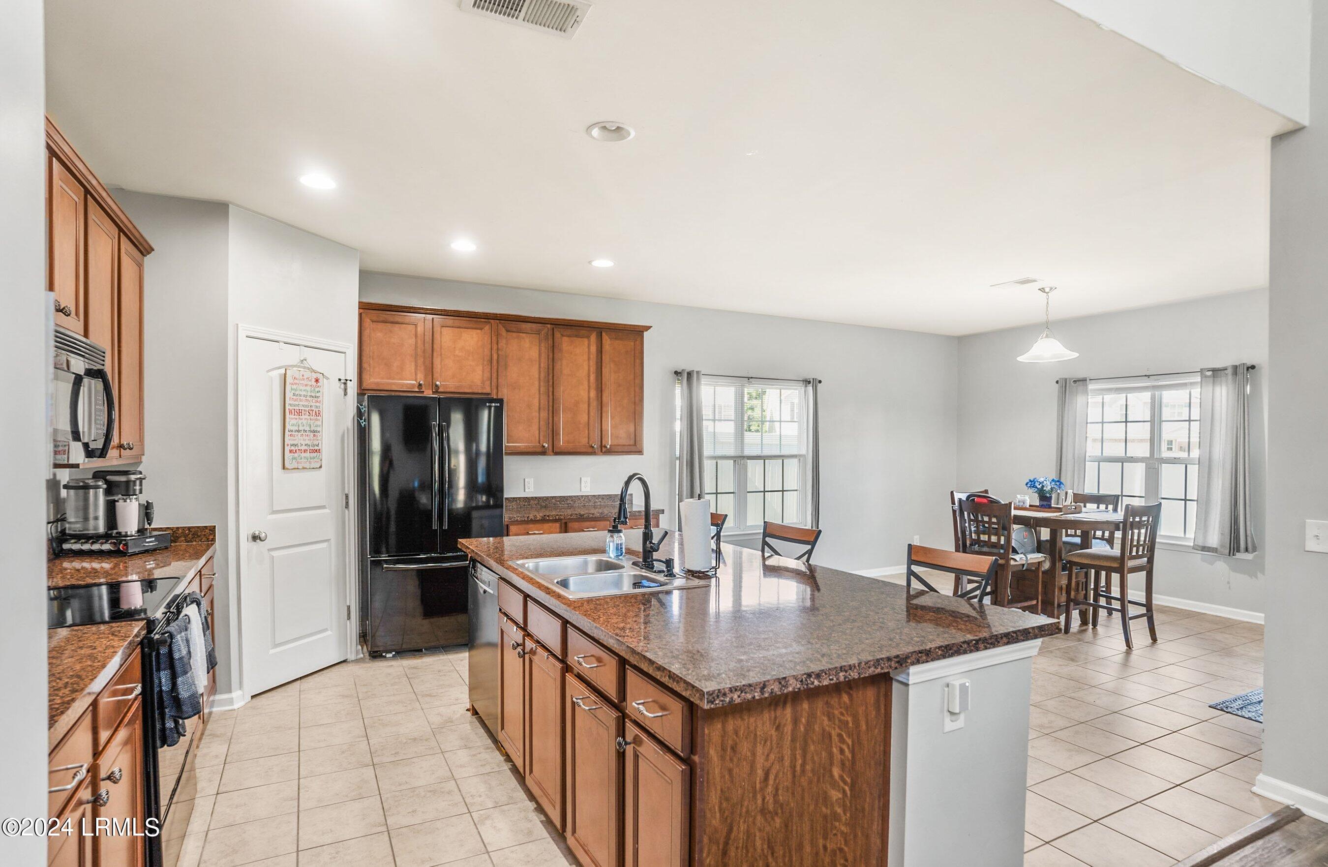 109 Glory Road Beaufort, SC 29906 - Photo 8 of 34 DSC00033-25-1.jpg-SMALL