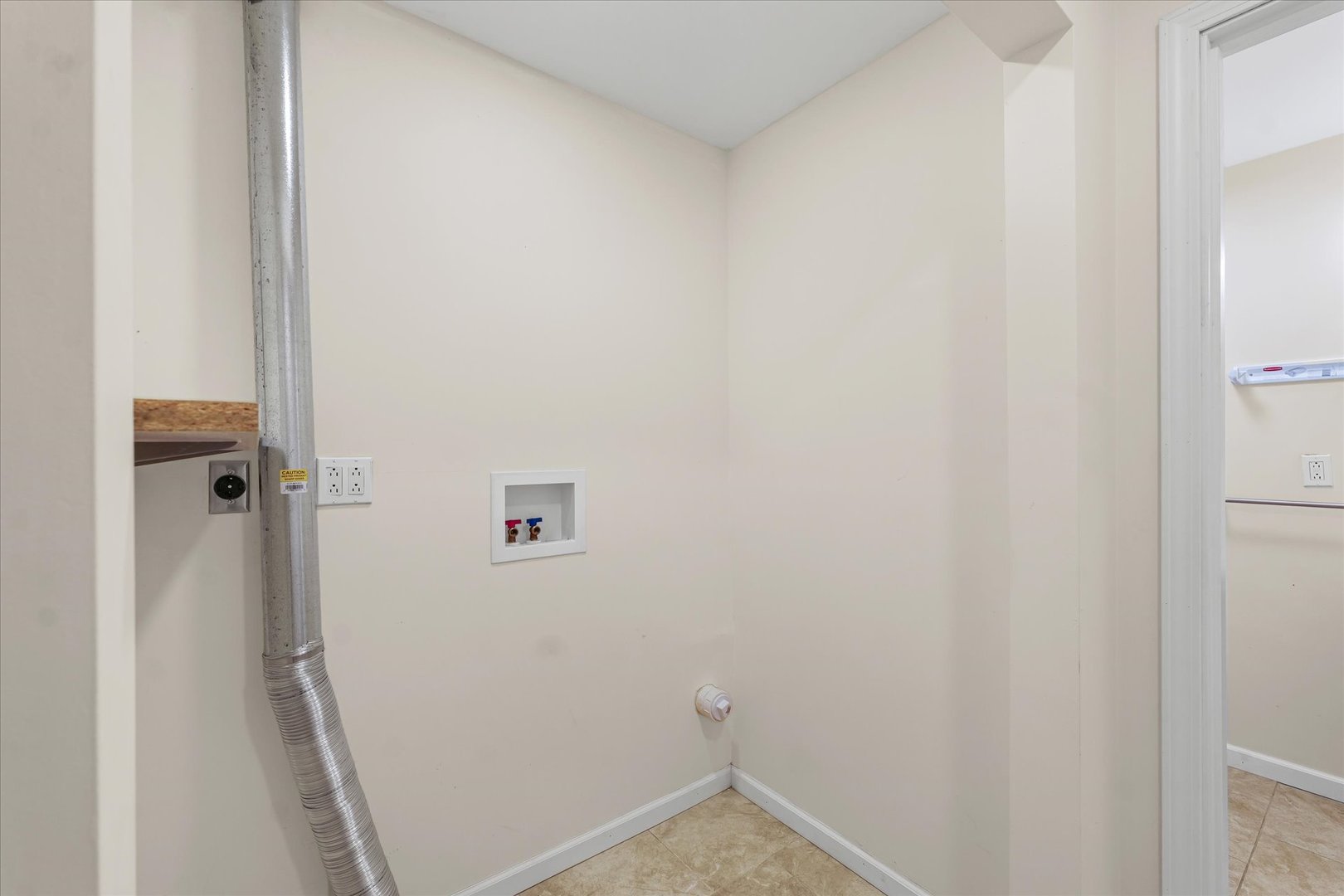 1507 North Ridgeway Avenue Champaign, IL 61821 - Photo 21 of 47 a view of a hallway