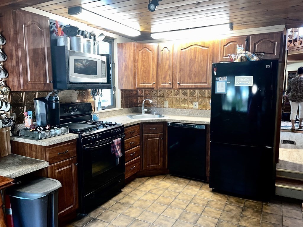 36 Sandy Pond Road Ayer, MA 01432 - Photo 24 of 42 Gallery Image 24