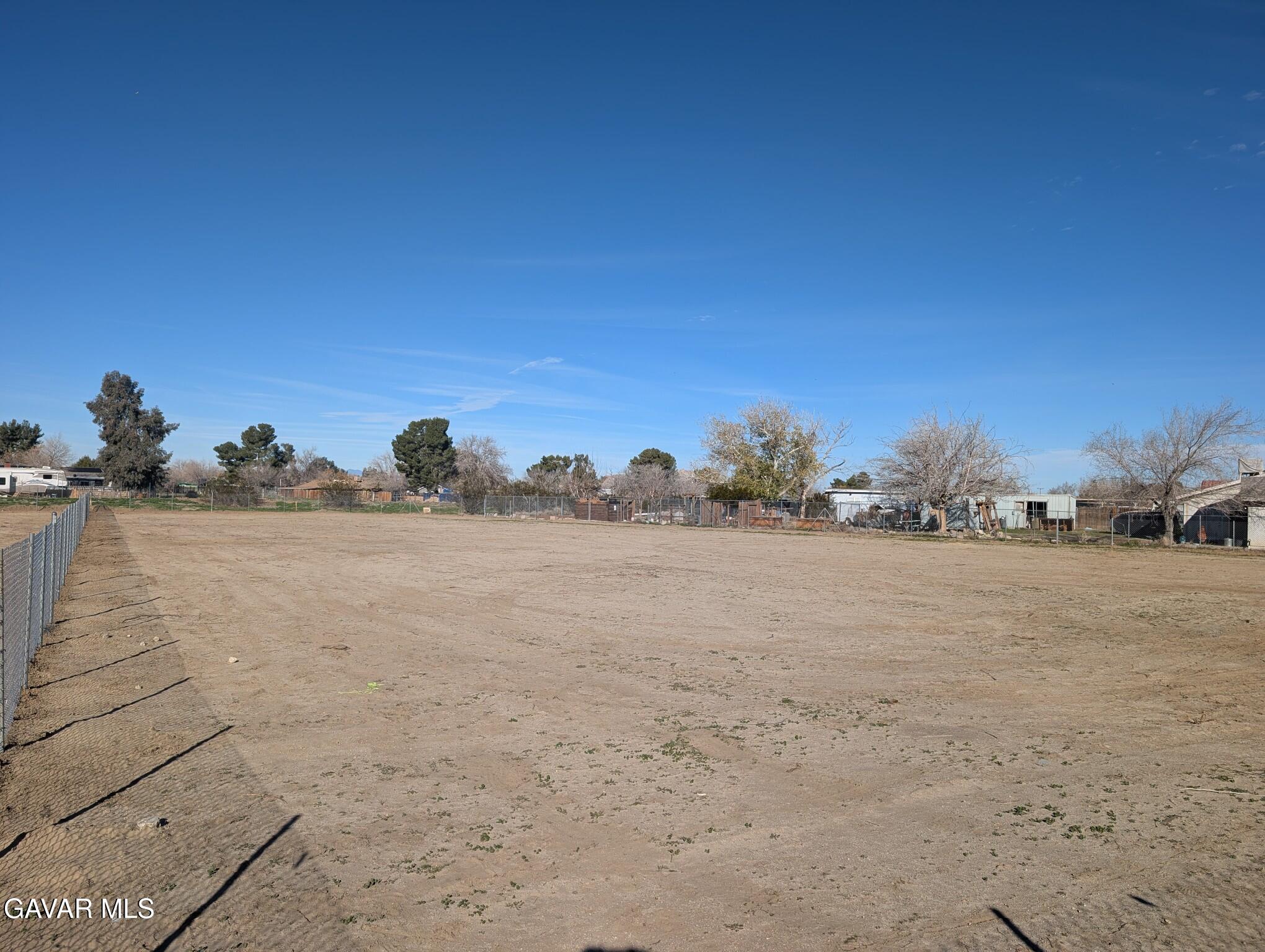Vic Ridgemist Street Palmdale, CA 93591 - Photo 2 of 6 Left side