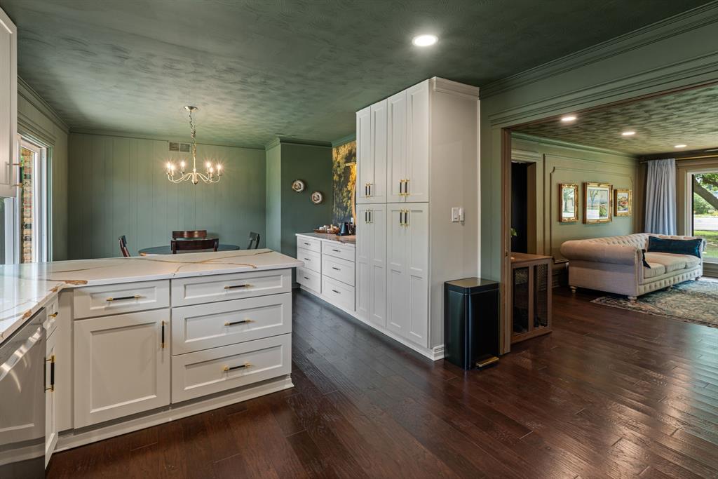 1289 South Waco Street Van Alstyne, TX 75495 - Photo 10 of 39