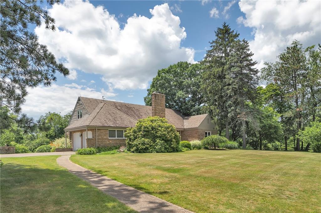 2041 Reis Run Road Pittsburgh, PA 15237 - Photo 1 of 24 Gallery Image 1
