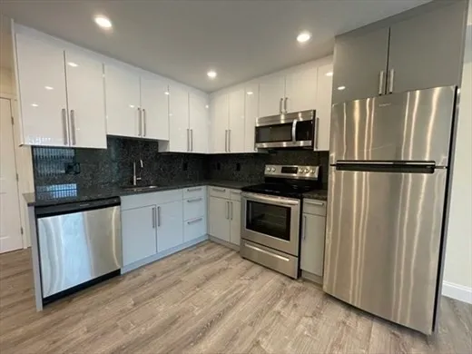 $2,900 | 1028 Commonwealth Avenue, Unit 204, Boston, MA 02215
