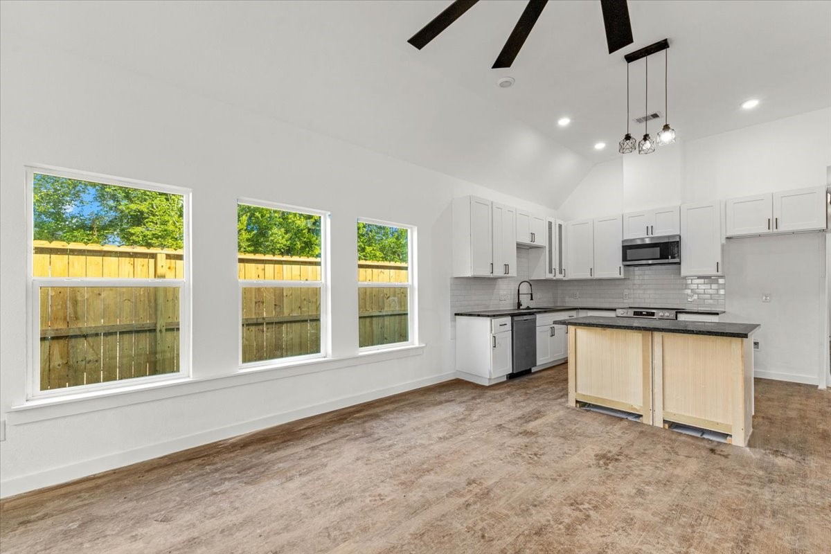 5106 Pershing Street Houston, TX 77033 - Photo 7 of 25