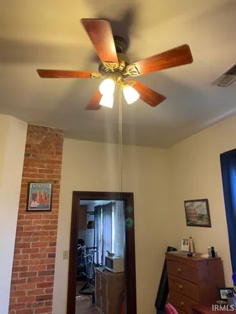 $850 | 515 West Kirkwood Avenue, Bloomington, IN 47404