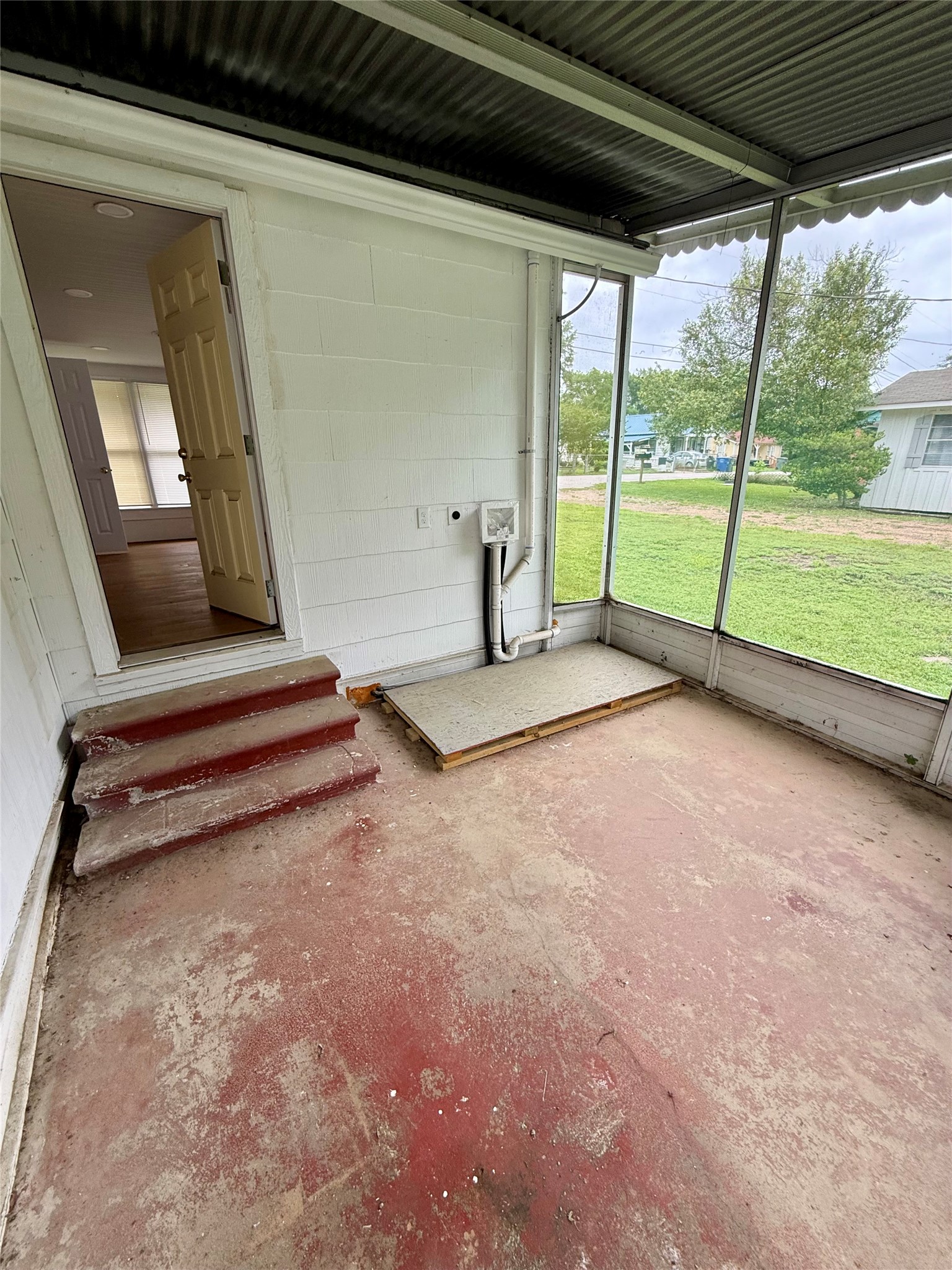 2727 Old Houston Road Huntsville, TX 77340 - Photo 10 of 10 Back patio