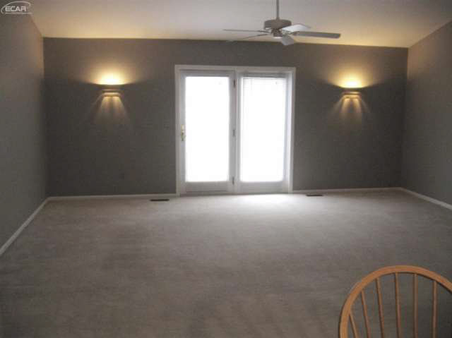 7469 Lennon Road Swartz Creek, MI 48473 - Photo 9 of 26 21166757-8.JPG