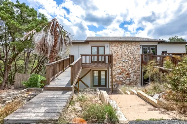 $1,645 | 5909 Lago Vista Way, Unit B, Lago Vista, TX 78645
