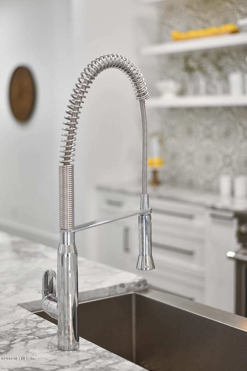 1213 Neck Road Ponte Vedra Beach, FL 32082 - Photo 12 of 48 L. Grohe Sprayer Faucet