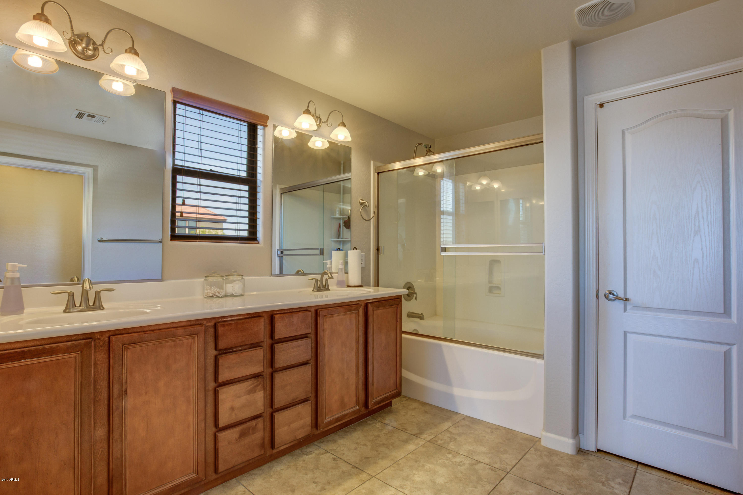 1712 South Martingale Road Gilbert, AZ 85295 - Photo 16 of 31 The Master Bath