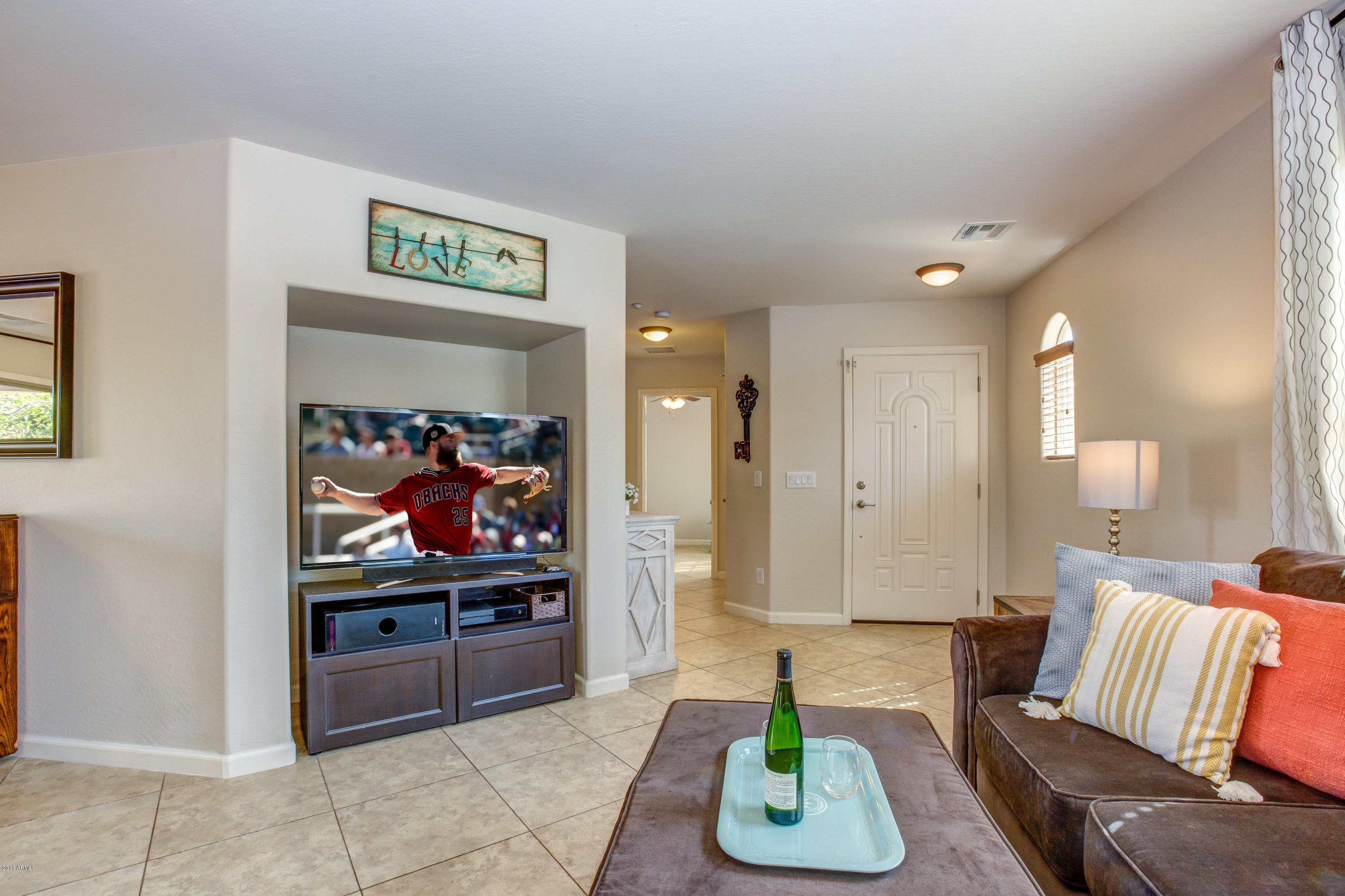 1712 South Martingale Road Gilbert, AZ 85295 - Photo 4 of 31 The Living Area