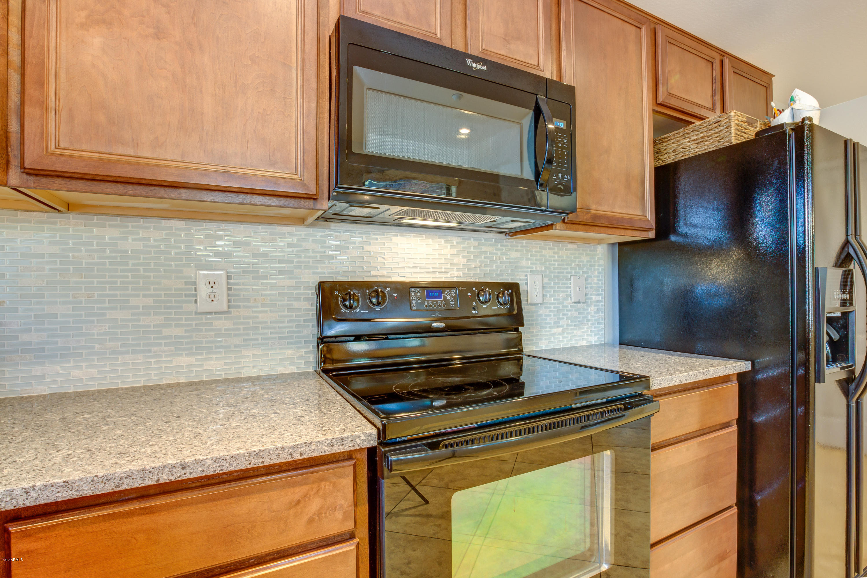 1712 South Martingale Road Gilbert, AZ 85295 - Photo 8 of 31 Contemporary Backsplash and Quartz