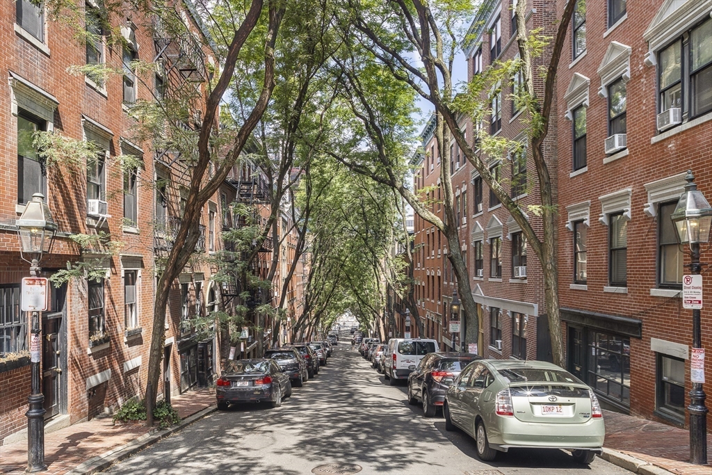 69 Myrtle Street, Unit 3 Boston, MA 02114 - Photo 16 of 16