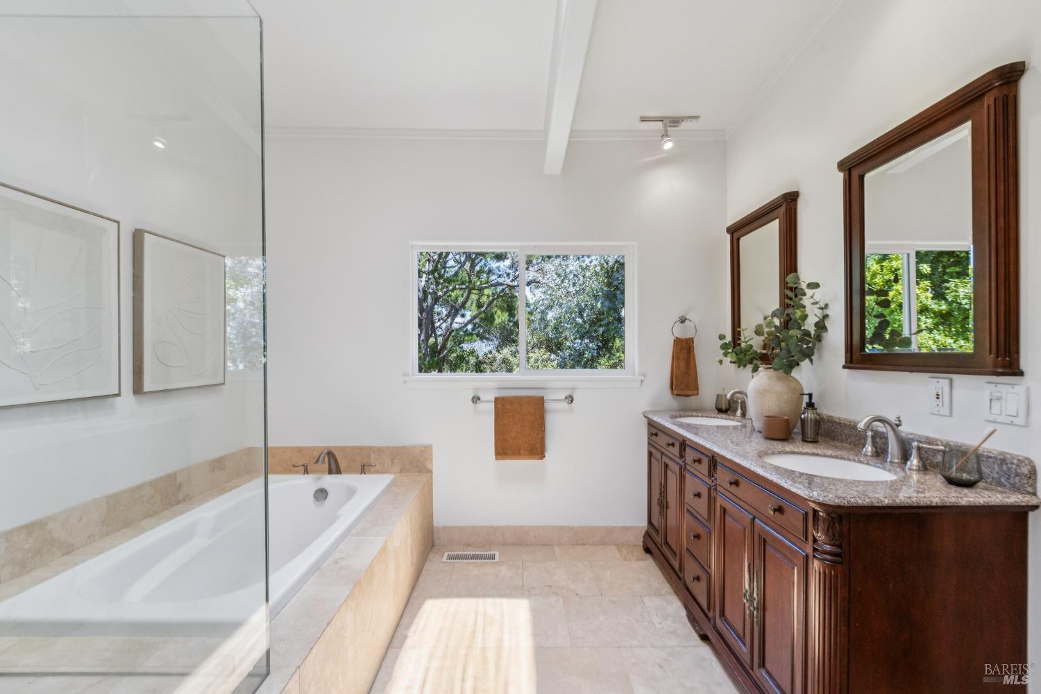 2 Buckeye Road Belvedere, CA 94920 - Photo 21 of 46