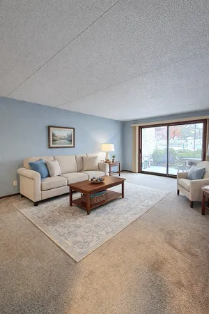 $159,900 | 2455 Londin Lane East, Unit 117, Maplewood, MN 55119